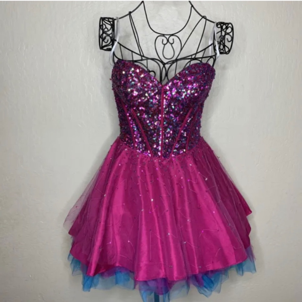 Cinderella Divine Fuchsia Pink Sequined Strapless Short Tulle Dress Women’s 10